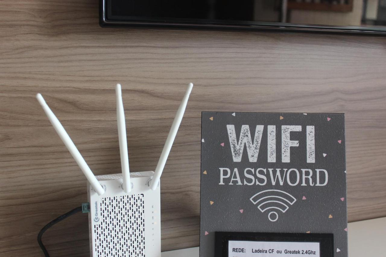 Maravilhoso Apto Na Praia Do Forte Wi-Fi 600 Mb Кабу-Фриу Экстерьер фото
